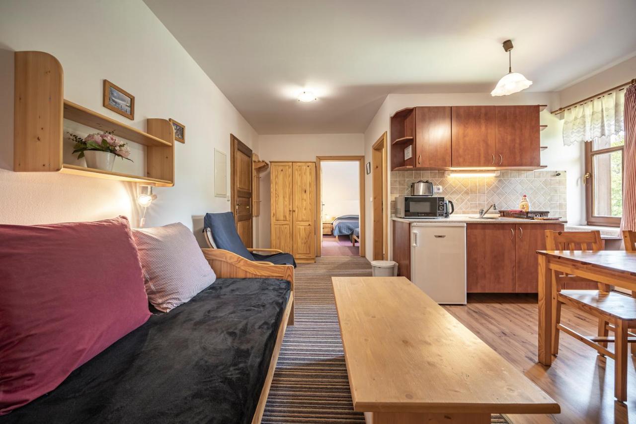 Apartmany Rubinovi Horejsi Vrchlabi Exteriör bild